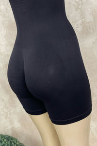 Mono negro corto push up