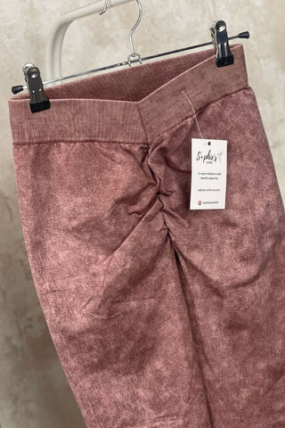 Image of Leggins pico a V efecto desgastado push up