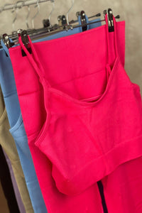 Conjunto acampanado